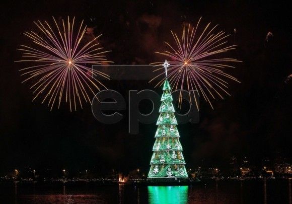 Foating Christmas tree in Rio de Janeiro