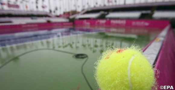 Rain delays second day of Fed Cup