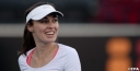 Martina Hingis Playing Doubles In Indian Wells thumbnail