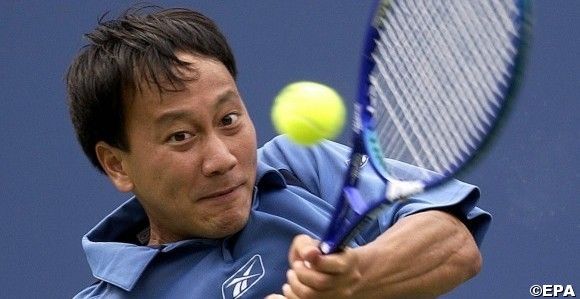 Michael Chang of the US hits a backhand