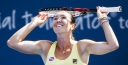 30 AND FLIRTY – JELENA JANKOVIC IN FINE FORM AHEAD OF HER CINCY SEMI-FINAL BY ROS SATAR thumbnail