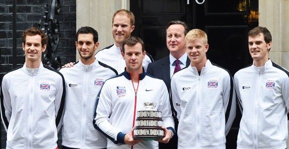 British Prime Minister David Cameron welcomes Britain's Davis Cup team