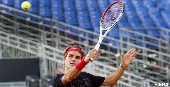 Roger Federer training
