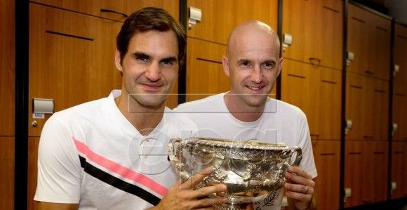 Australian Open winner Roger Federer in locker room